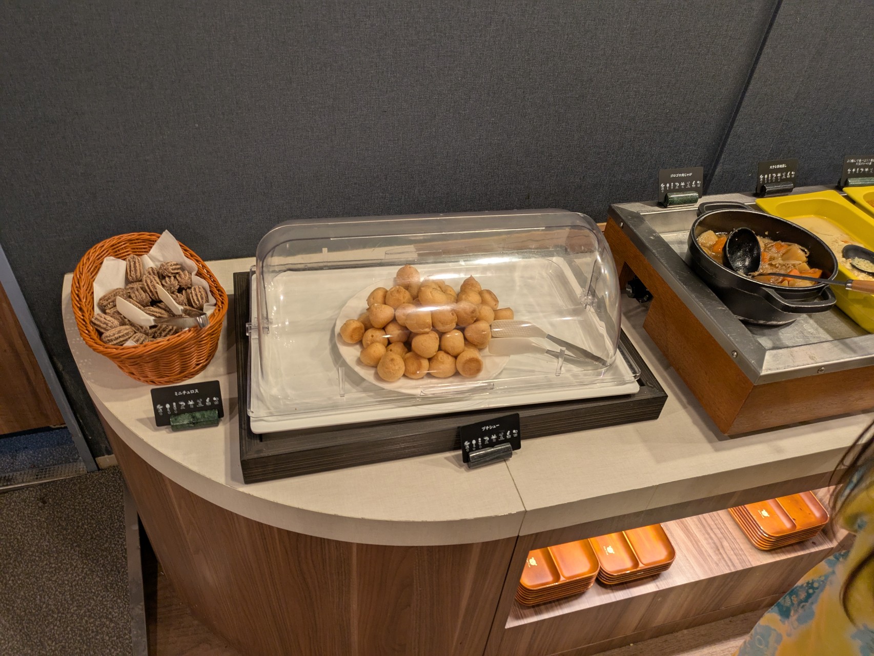 デザートコーナー