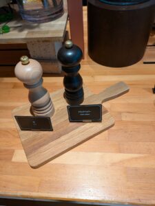 塩、ブラックペッパー