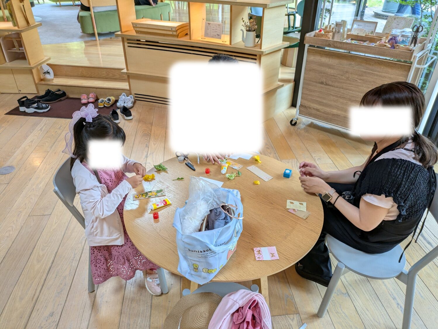 草花のしおり作成中