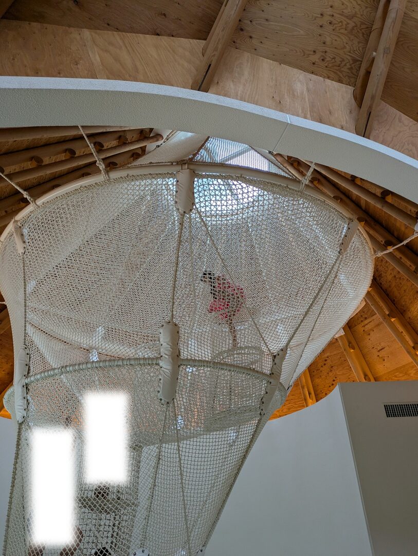 POKOPOKOで遊ぶ子供