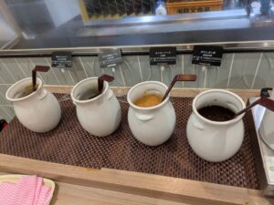 焦がしにんにく、わさび醤油ソース、オニオンソース、おろしポン酢