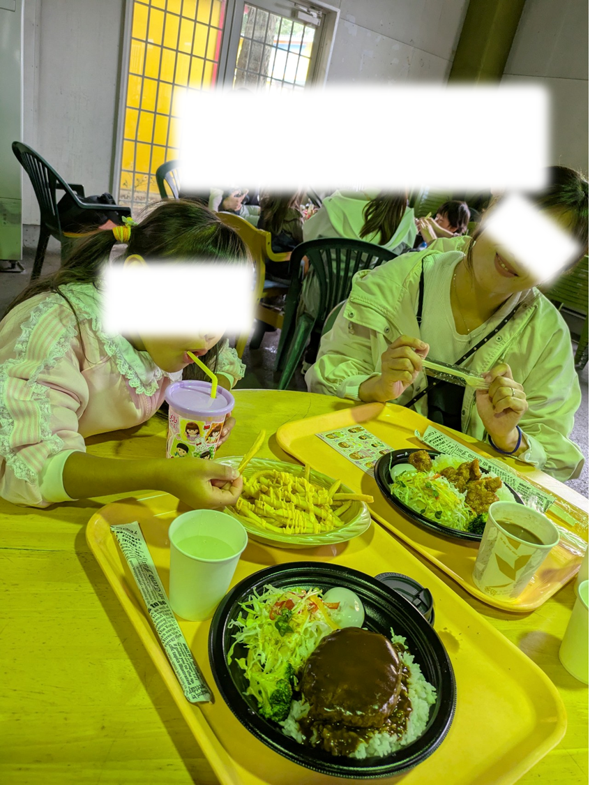 ロコモコプレートと限定メルちゃんタンブラー