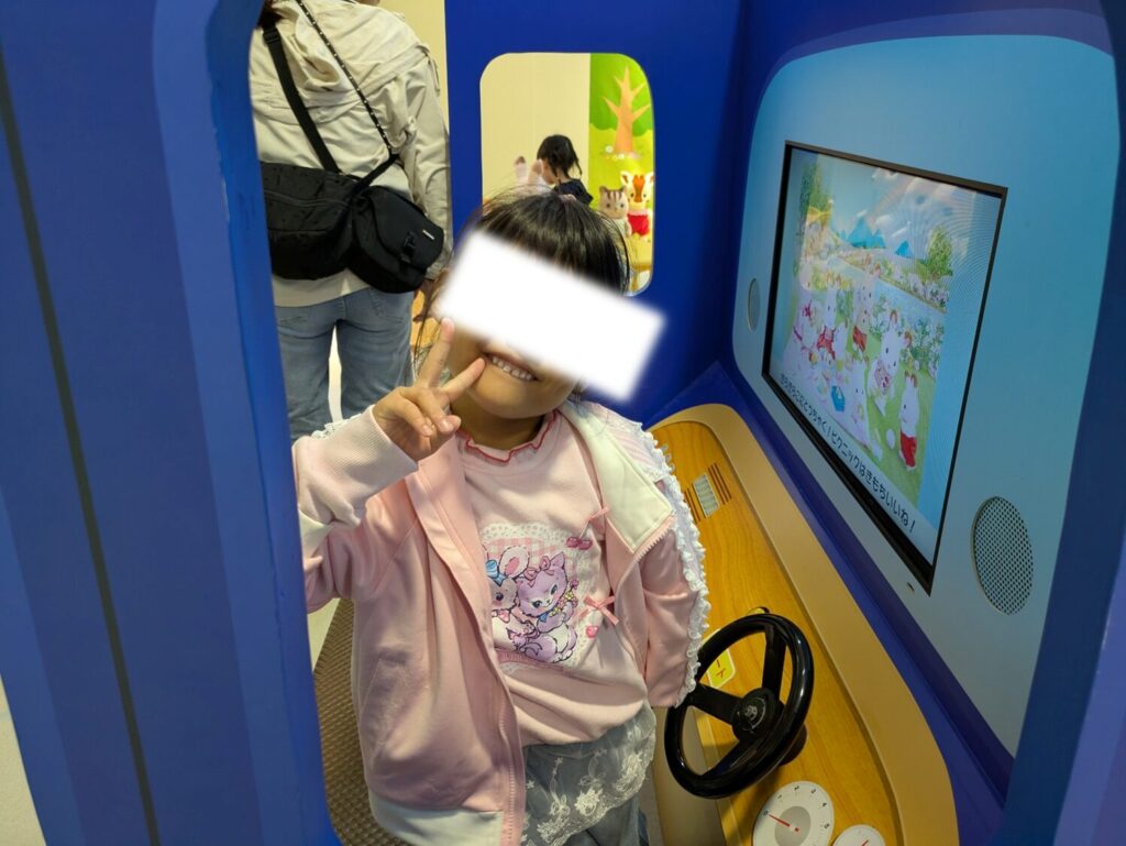 シルバニアファミリーワゴンの運転席体験