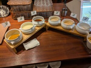 ドレッシング(すりおろし野菜、フレンチ、ノンオイル青じそ、胡麻クリーミー、サウザンアイランド、シーザーサラダ)