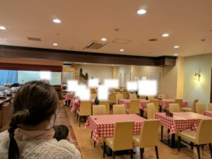 ブッフェ会場テーブル側