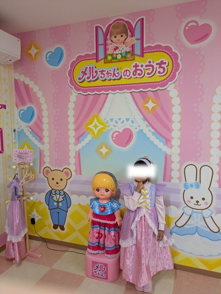 等身大メルちゃんと衣装を着ての記念写真